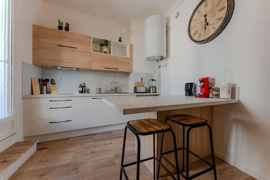 L'Echappee Chic Au Coeur De Valence Apartment วาลองซ์ ภายนอก รูปภาพ