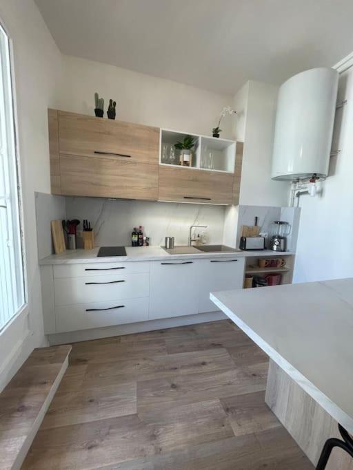 L'Echappee Chic Au Coeur De Valence Apartment วาลองซ์ ภายนอก รูปภาพ