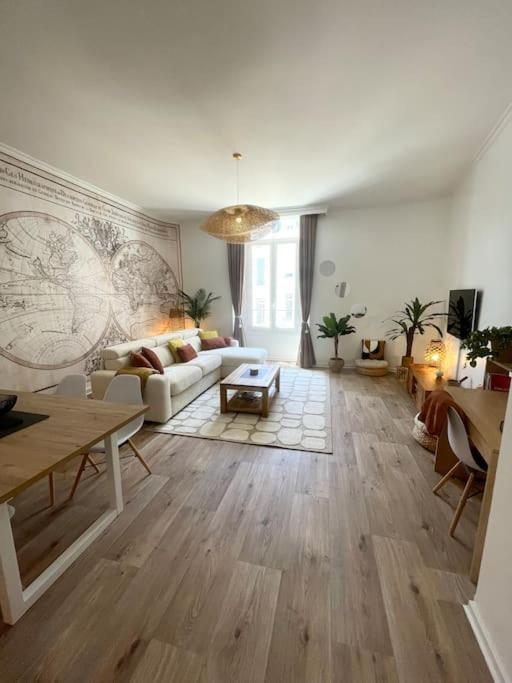 L'Echappee Chic Au Coeur De Valence Apartment วาลองซ์ ภายนอก รูปภาพ