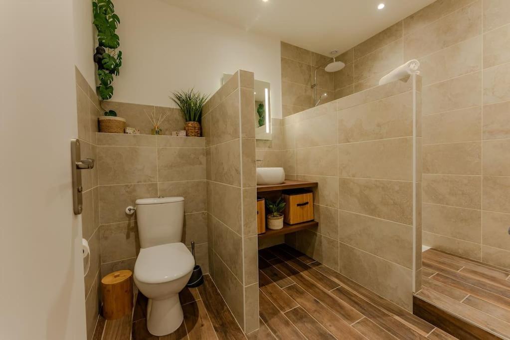 L'Echappee Chic Au Coeur De Valence Apartment วาลองซ์ ภายนอก รูปภาพ