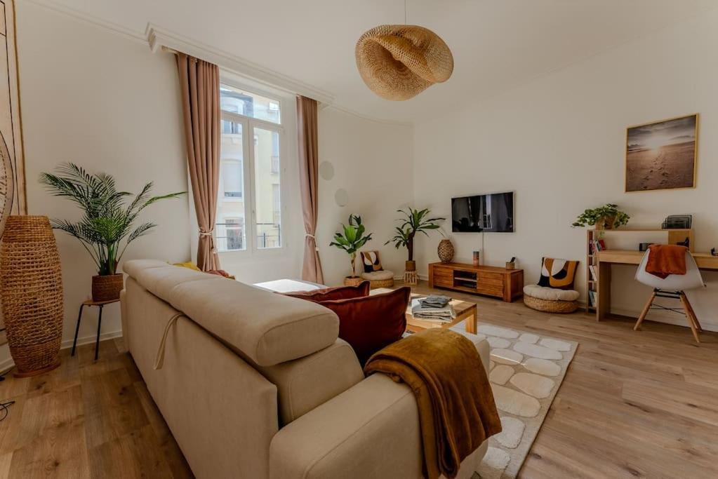 L'Echappee Chic Au Coeur De Valence Apartment วาลองซ์ ภายนอก รูปภาพ