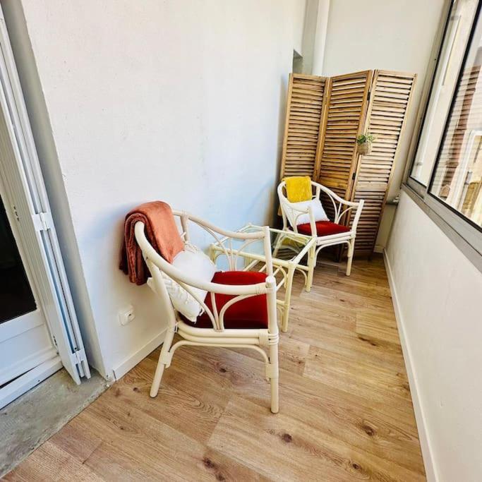 L'Echappee Chic Au Coeur De Valence Apartment วาลองซ์ ภายนอก รูปภาพ